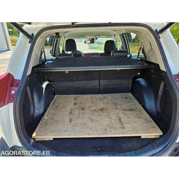 2015 Toyota RAV4-49038410