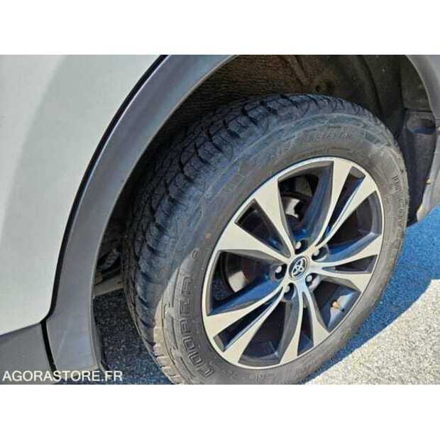 2015 Toyota RAV4-49038412