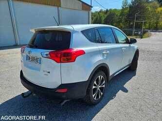 2015-toyota-rav4-49038419