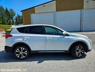 2015-toyota-rav4-49038420