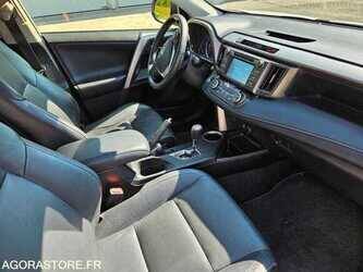 2015-toyota-rav4-49038423