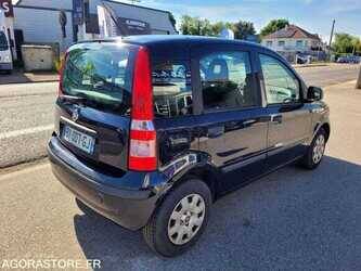 2011-fiat-panda-1486053-49038497