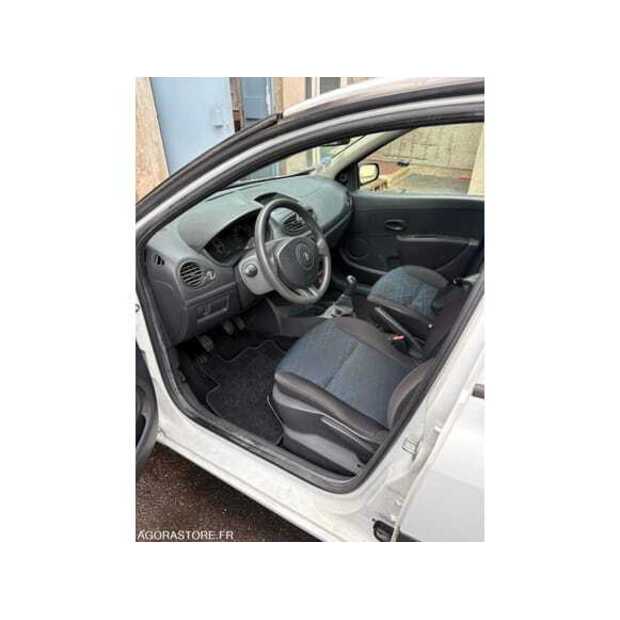 2008 رينو Clio-49038555