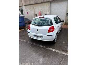 2008-renault-clio-1486058-49038558