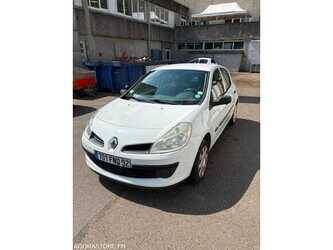 2008-renault-clio-1486059-49038568