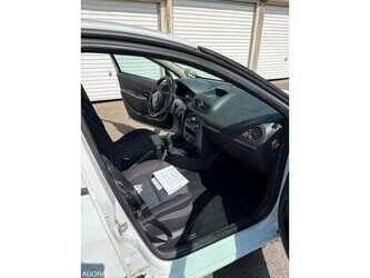 2008-renault-clio-1486059-49038574