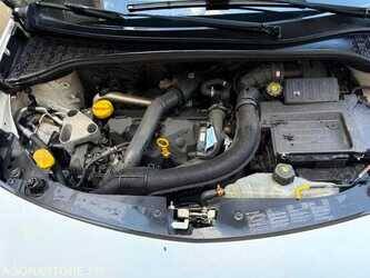 2010-renault-clio-1486060-49038578