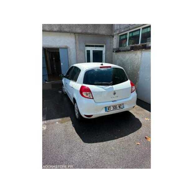 2010 رينو Clio-49038581