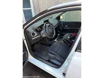 2010-renault-clio-1486060-49038586
