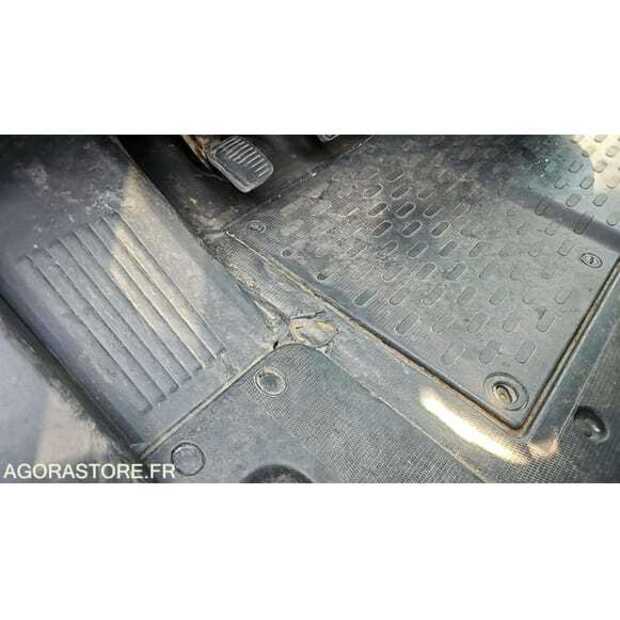 2018 Peugeot BOXER-49038599
