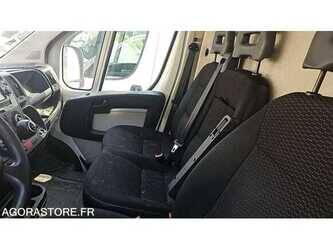 2018-peugeot-boxer-1486062-49038613
