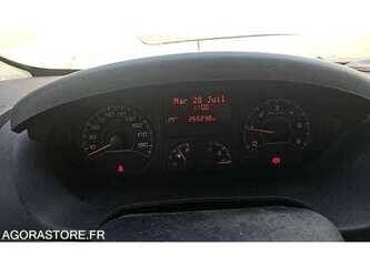 2018-peugeot-boxer-1486062-49038614