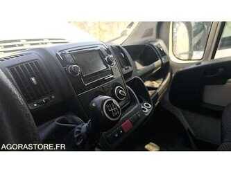 2018-peugeot-boxer-1486062-49038616