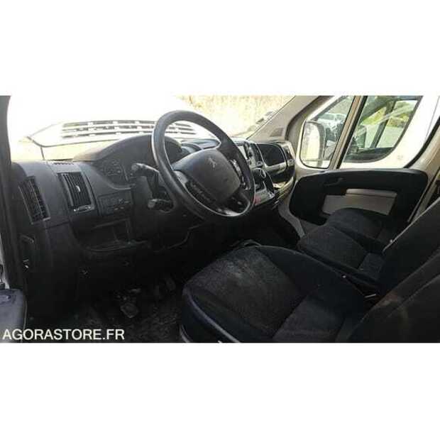 2018 Peugeot BOXER-49038619