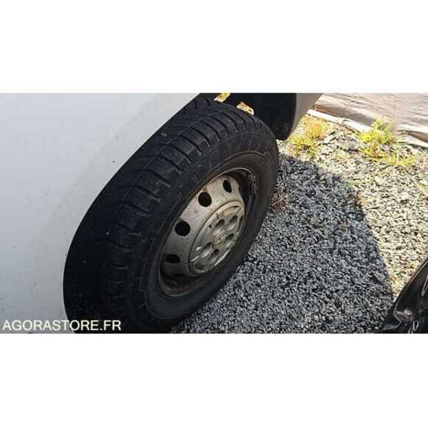 2018 Peugeot BOXER-49038632