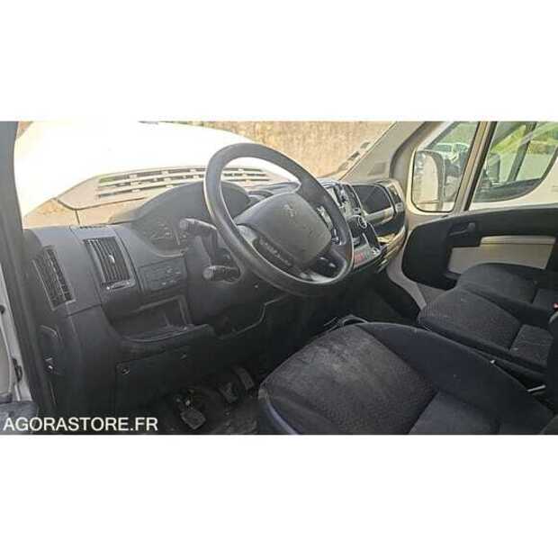 2018 Peugeot BOXER-49038634