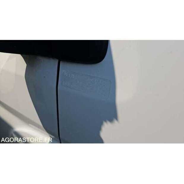 2018 Peugeot BOXER-49038643