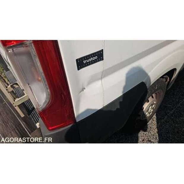 2018 Peugeot BOXER-49038650