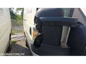 2018-peugeot-boxer-1486062-49038655