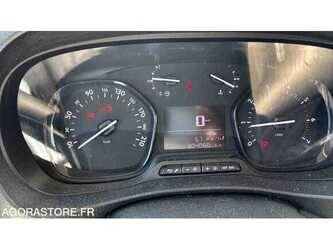 2017-peugeot-expert-1486063-49038673