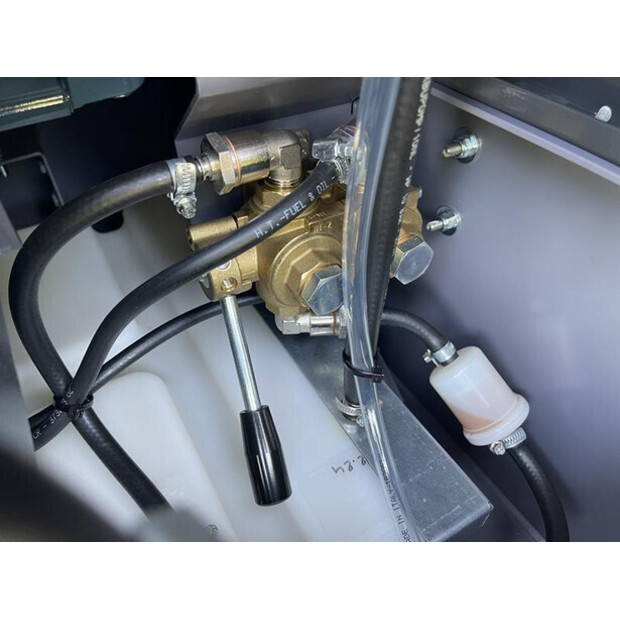 2025 Atlas-Copco QES 20-49049508