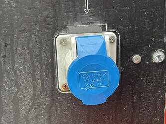 2011-tower-light-hydro-power-cube-1486632-49049862