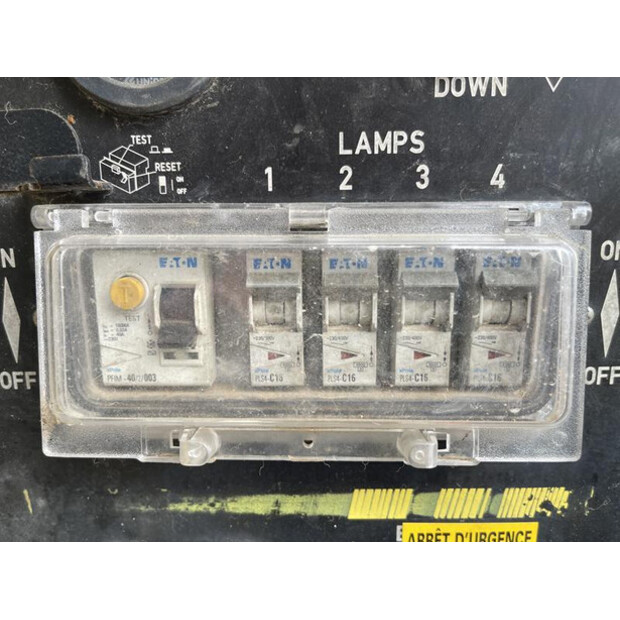 2012 Tower Light VB9-49049932