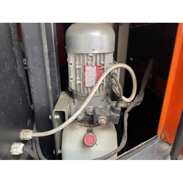 2015 Tower Light VB9-49049973