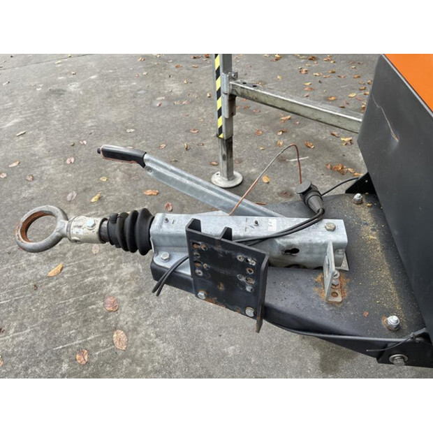 2015 Tower Light VB9-49049982