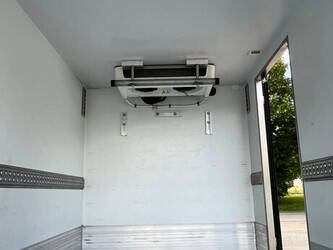 2021-mercedes-benz-sprinter-316-1467654-49050697