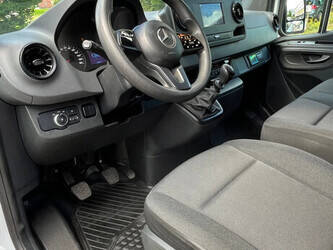 2021-mercedes-benz-sprinter-316-1467654-49050704