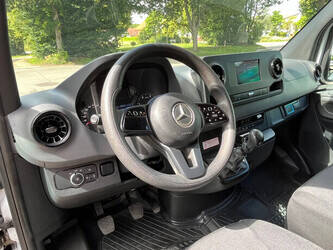 2021-mercedes-benz-sprinter-316-1467654-49050707