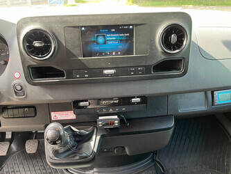 2021-mercedes-benz-sprinter-316-1467654-49050708