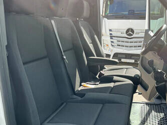 2021-mercedes-benz-sprinter-316-1467654-49050711