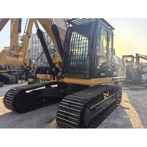 2025 Caterpillar 330D2L-49052446