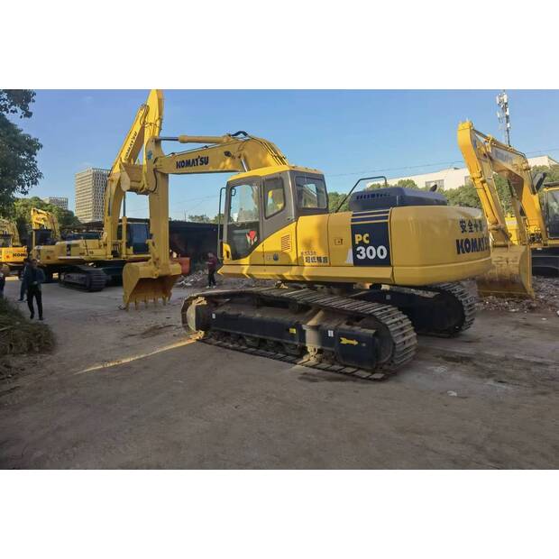 2024 Komatsu PC300-49052478