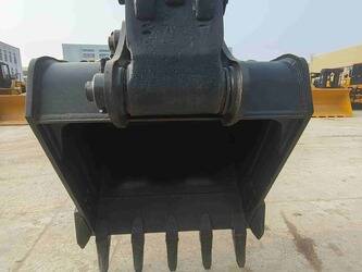 2024-hyundai-r220lc-49052551