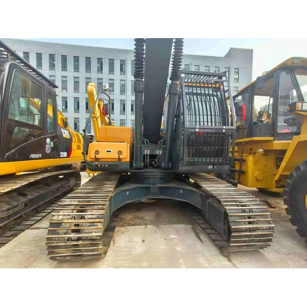 2024 Hyundai R220LC-49052553