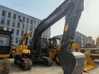 2024-hyundai-r220lc-49052557