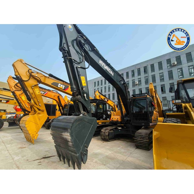 2024 Hyundai R220LC-49052559