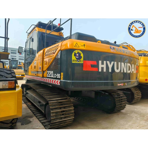 2024 Hyundai R220LC-49052560