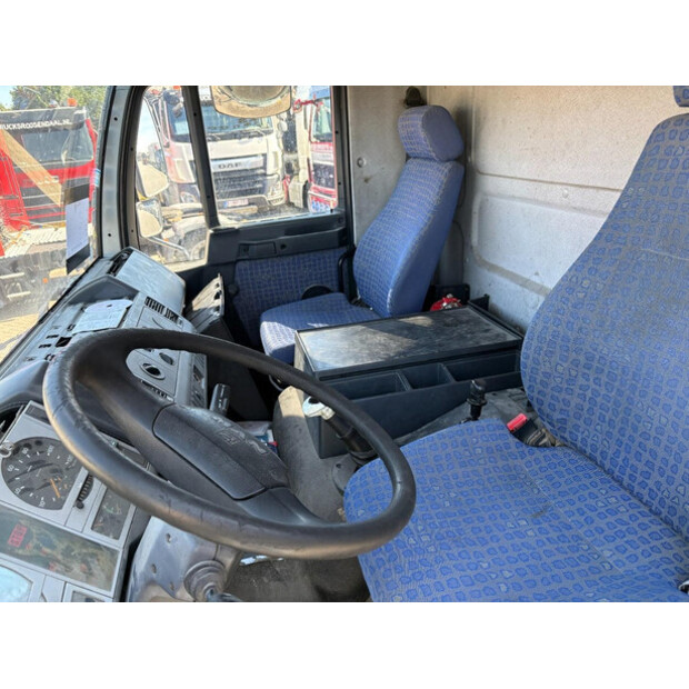 2002 MAN LE 220-49054035