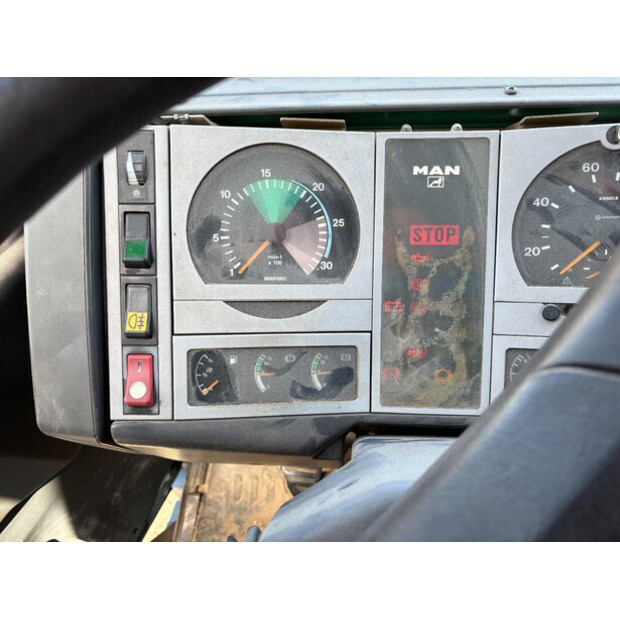 2002 MAN LE 220-49054048