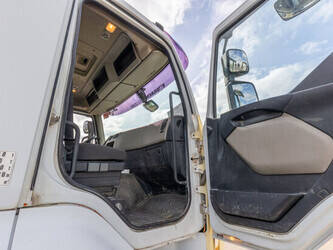 2011-renault-premium-lander-380-49054590