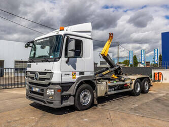 صورة ل 2013 مرسيدس بنز Actros 2541