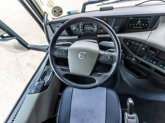 2017-volvo-fh500-1486772-49055016