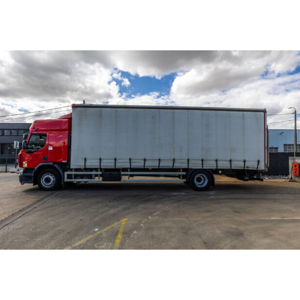 2015 Renault D19-49055078