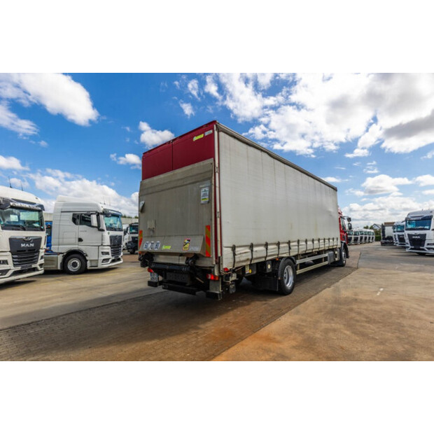 2015 Renault D19-49055081