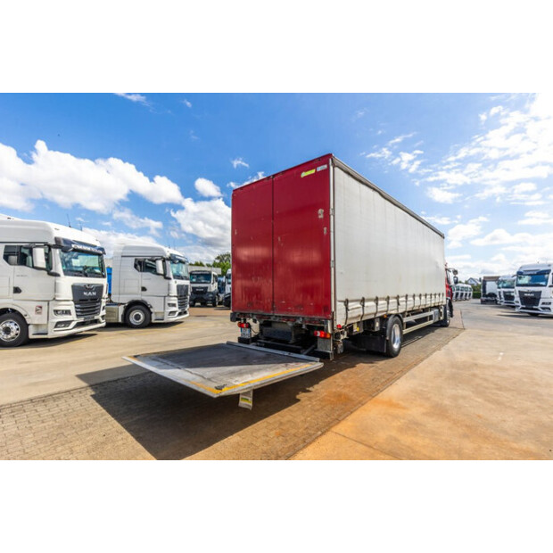 2015 Renault D19-49055086