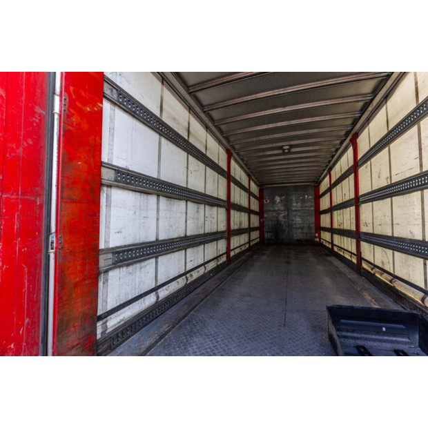 2015 Renault D19-49055089